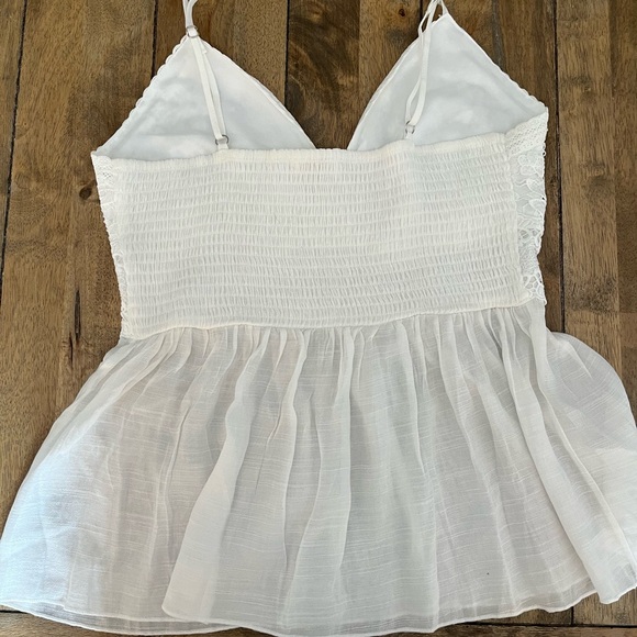 Rebellion White Lace V-Neck Top - Picture 6 of 8